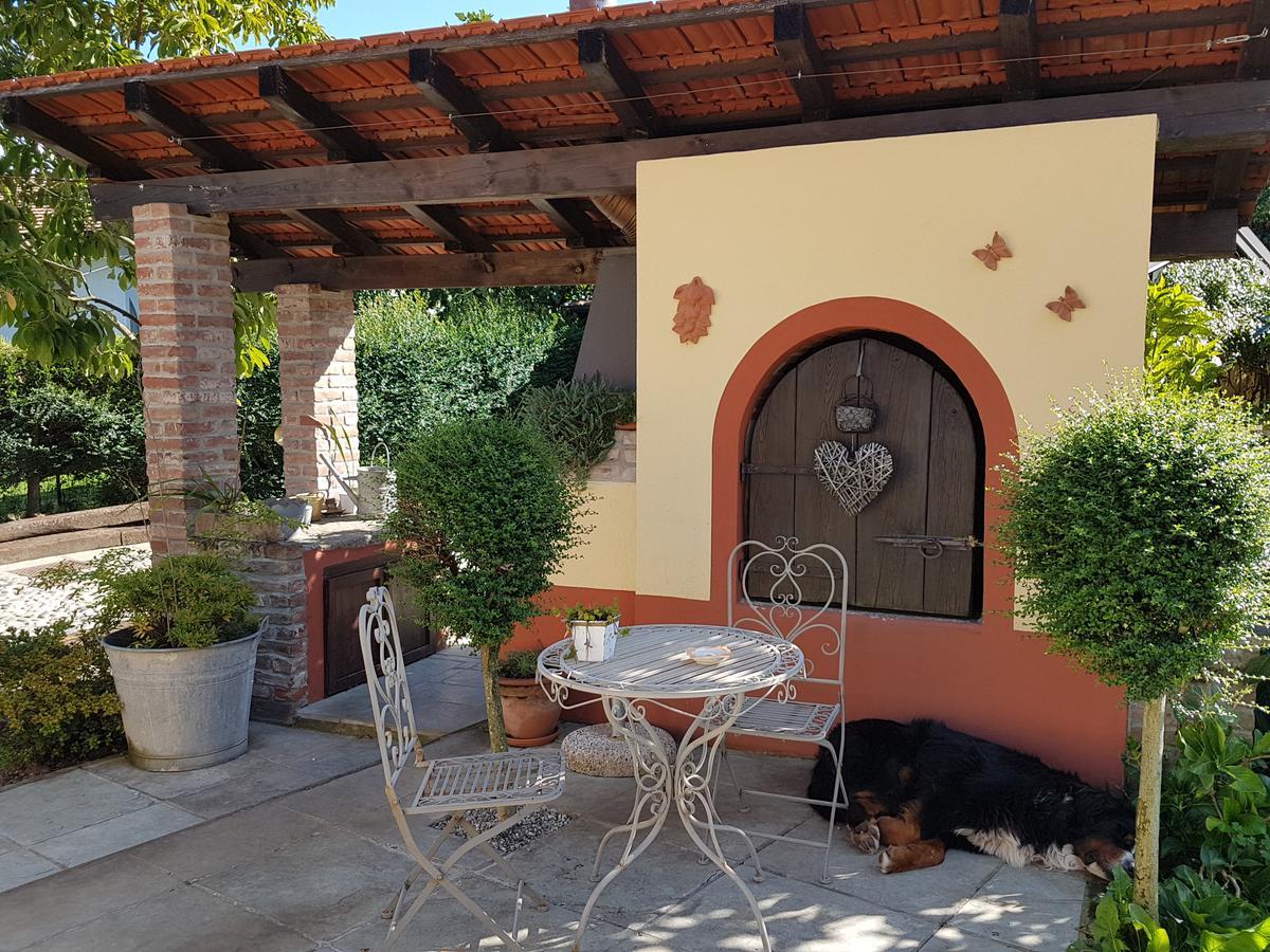 B&B La Cascina Di Monia E Mario Borgo Ticino Exterior photo