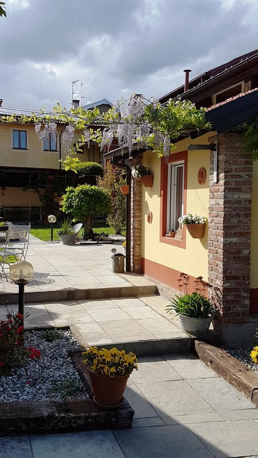 B&B La Cascina Di Monia E Mario Borgo Ticino Exterior photo