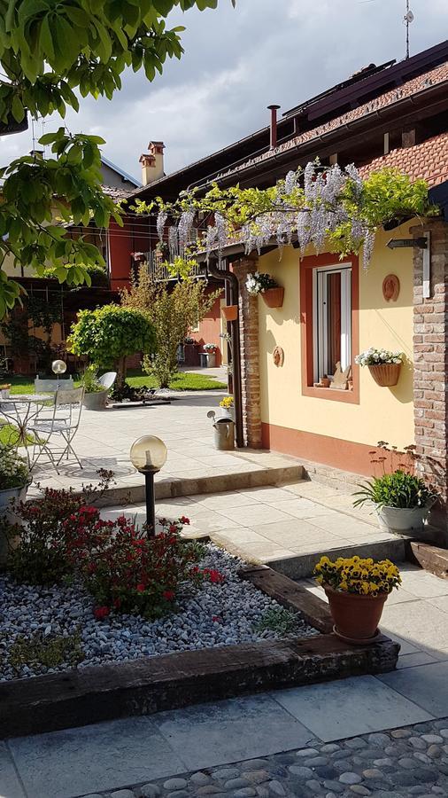 B&B La Cascina Di Monia E Mario Borgo Ticino Exterior photo