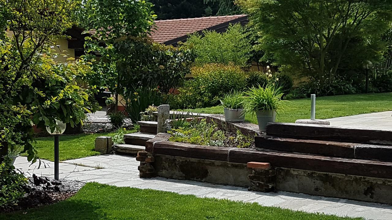 B&B La Cascina Di Monia E Mario Borgo Ticino Exterior photo
